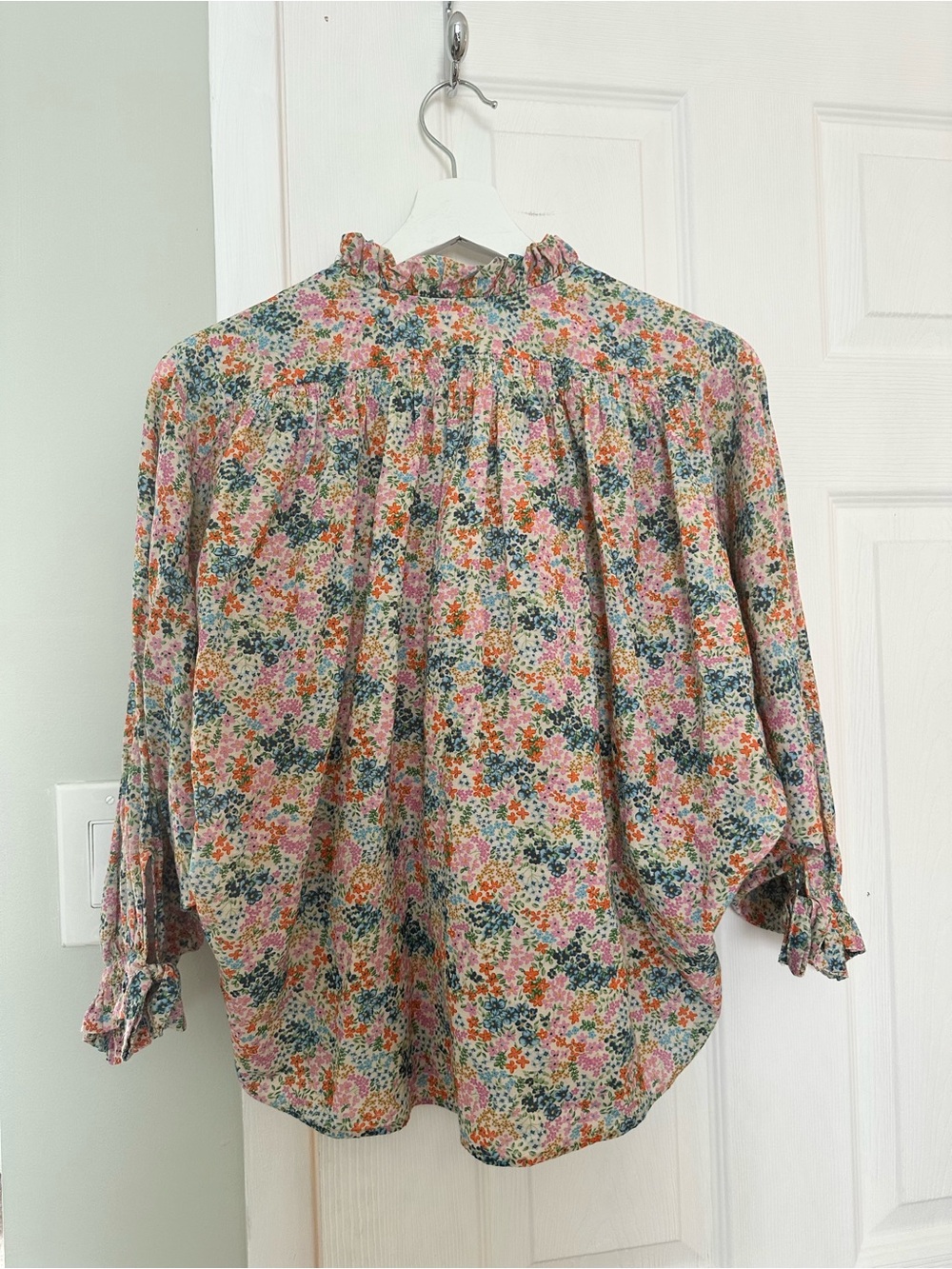 Doen Rose Lady Bird Cream Ruffle-Neck Batwing Blouse - Picture 7 of 7